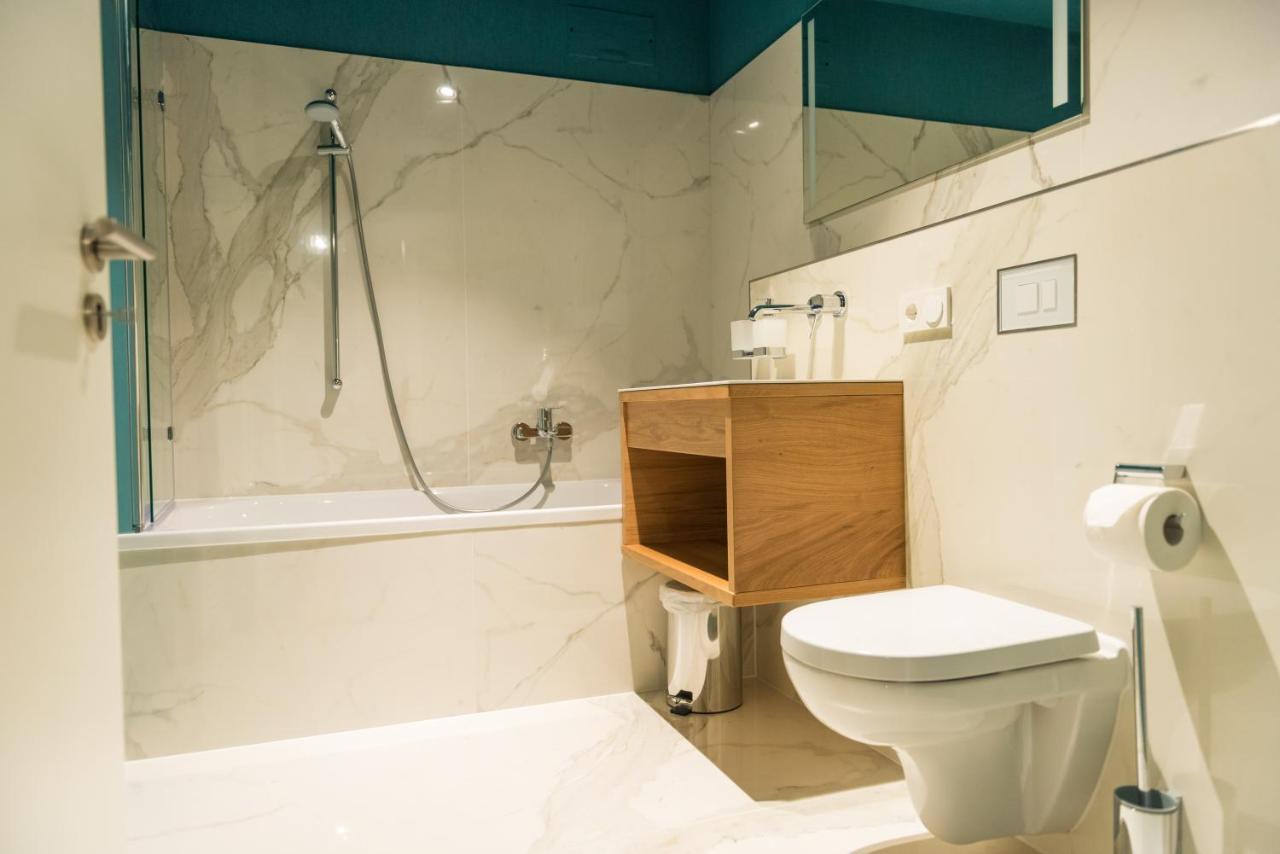 Apartmenthaus Am Dom Junior Suite Mit Parkplatz 茨维考 外观 照片