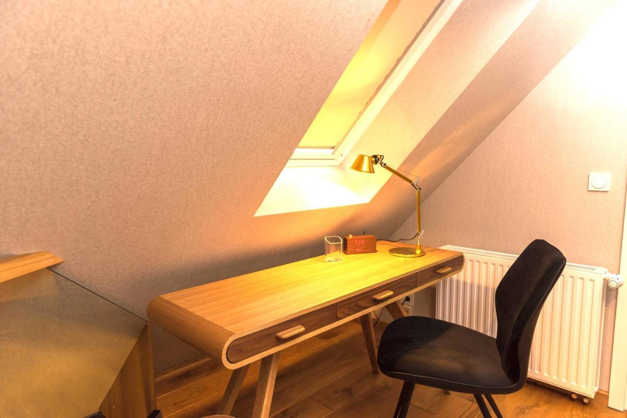 Apartmenthaus Am Dom Junior Suite Mit Parkplatz 茨维考 外观 照片
